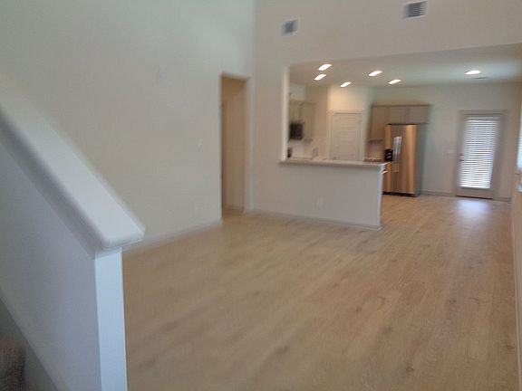 5th image of 1150 Gillingham St