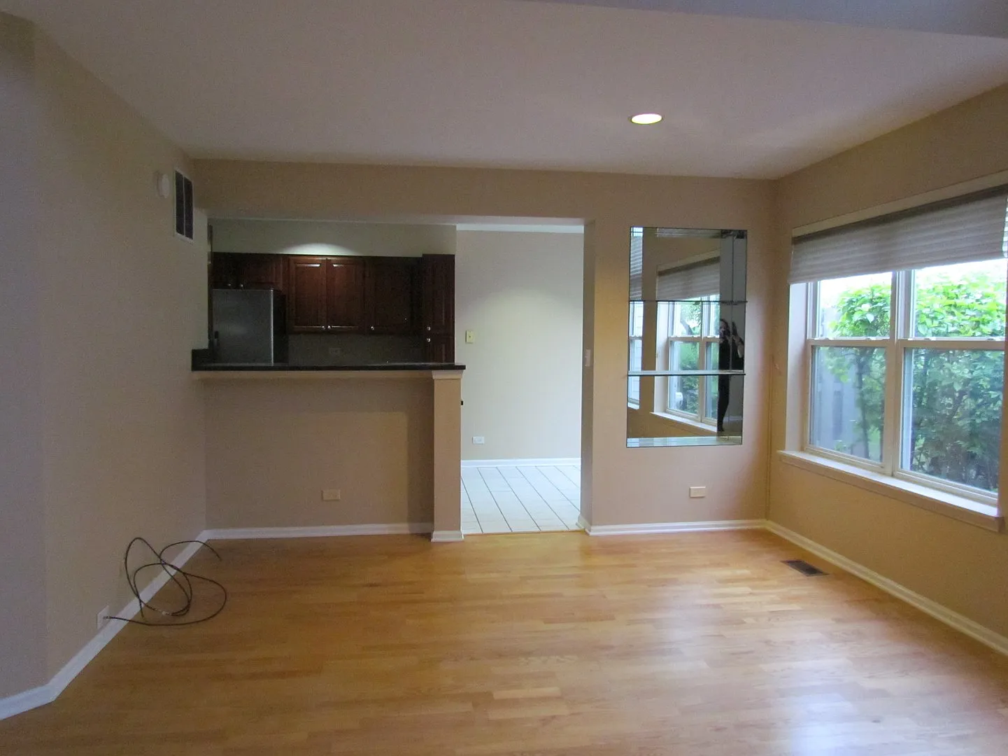 3 bed, 2.5 bath, 1700 sqft, $3,000 — Photo 2