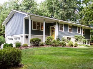 21 Birchbrook Dr, Valhalla, NY 10595