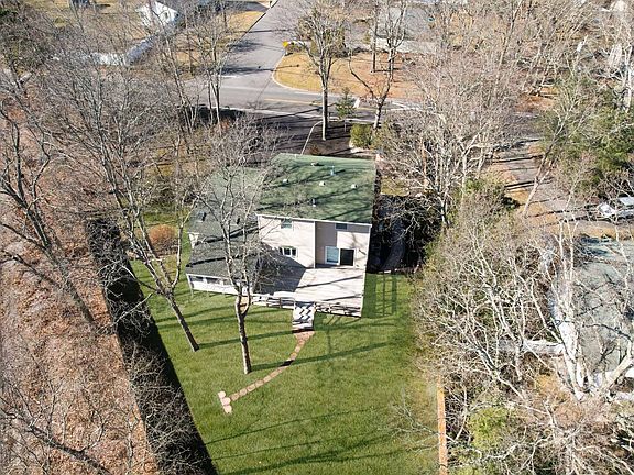 3rd image of 27 James Hawkins Rd