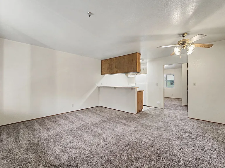 Melton Drive Apartments — Photo 31