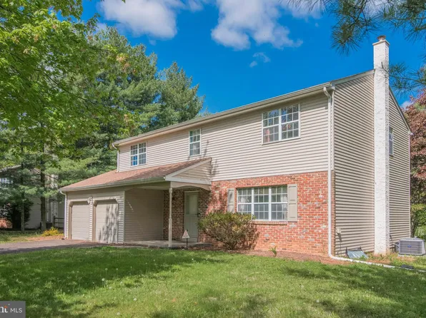 2651 General Forst Dr, Colmar, PA 18915