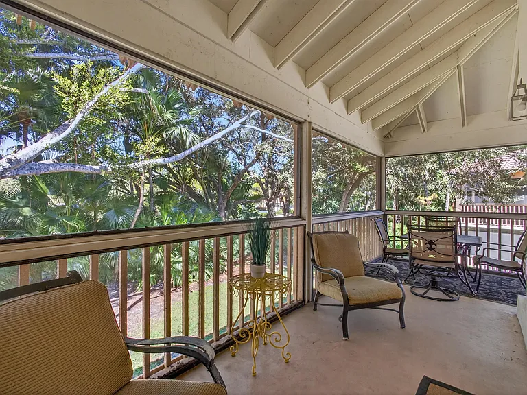 605 Brackenwood Cv — Photo 32