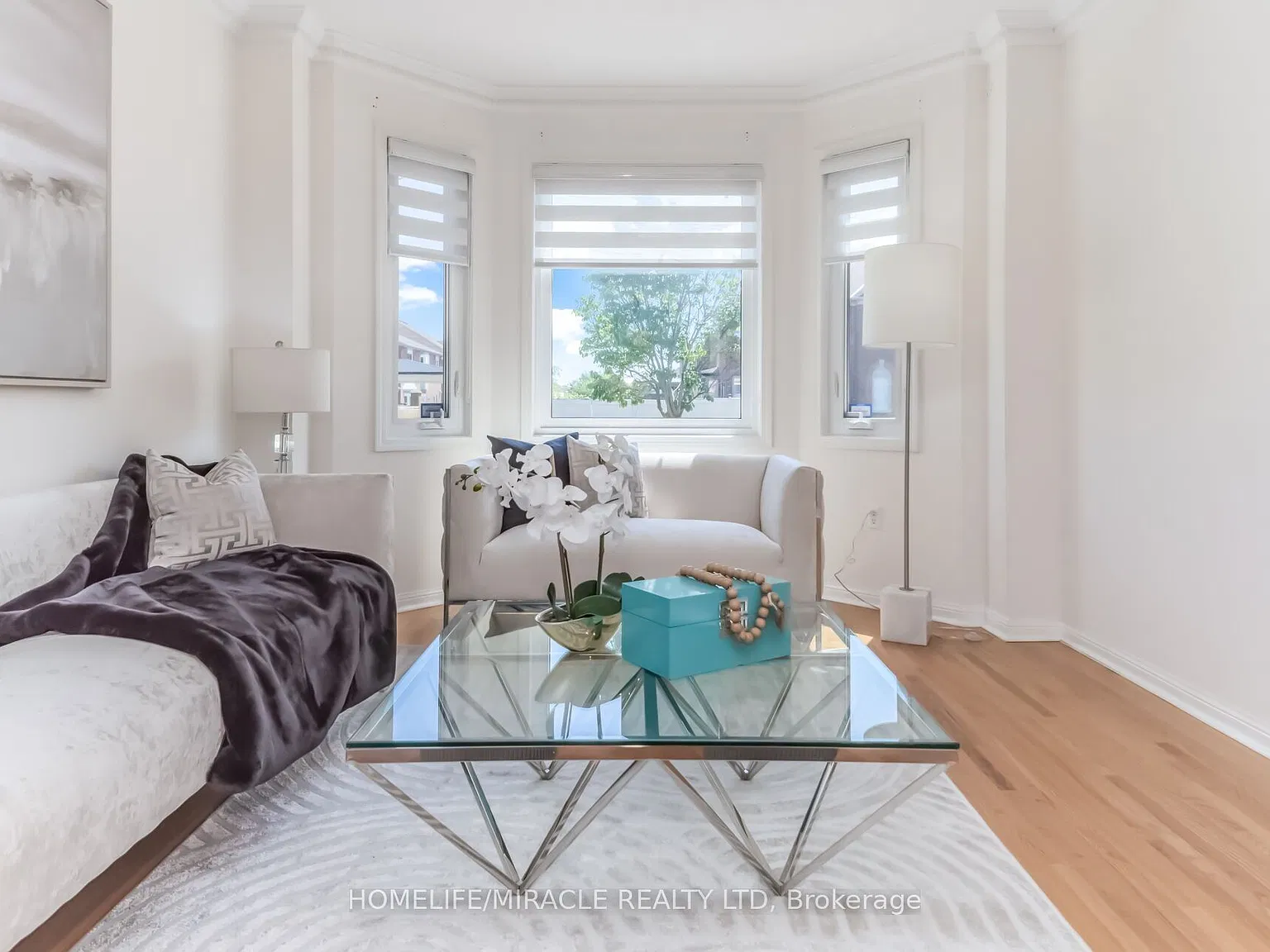 5 bed, $3,599 — Photo 4