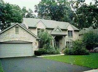 535 Kitlou Ct, Holland, OH 43528