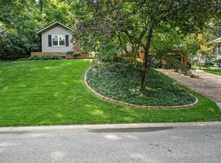 18 Clif Side Dr, Saint Louis, MO 63122