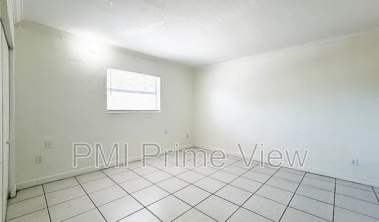1245 W 24th St #208 — Photo 13