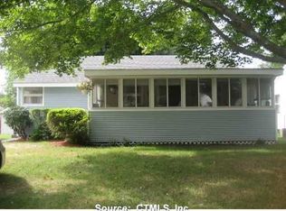 52 Uncas Rd, Clinton, CT 06413