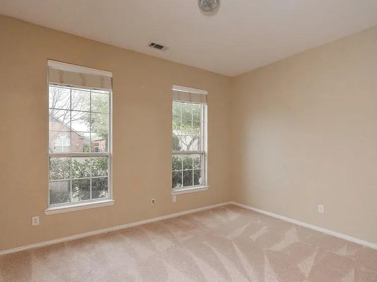 2471 Loch Haven Ct — Photo 22