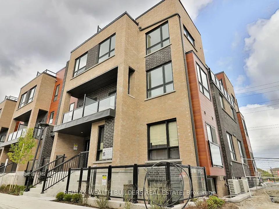 16 Lytham Green Cir #6