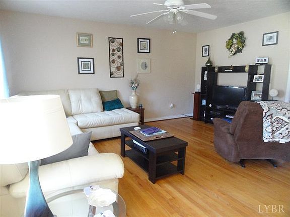 5th image of 205 Lookout Dr