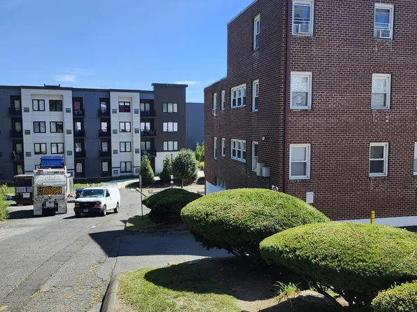 324 Strawberry Hill Avenue APT B208, Norwalk, CT 06851