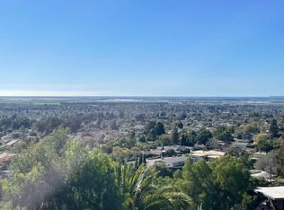 400 Valencia Dr, Camarillo, CA 93010