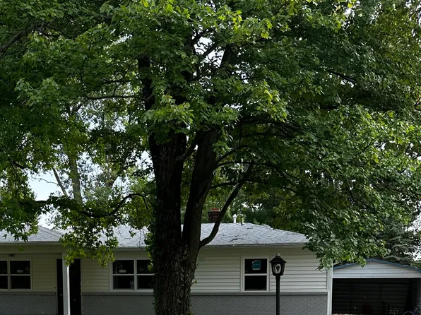 5705 Laurel Hall Dr, Indianapolis, IN 46226