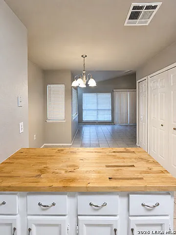 8023 Laurel Bnd — Photo 9