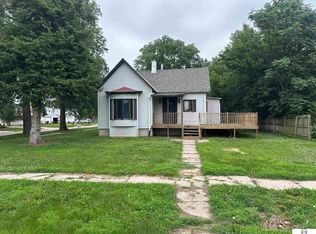 502 Maple St, Friend, NE 68359