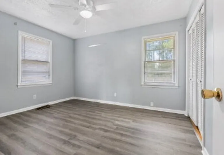 1708 N Poplar St — Photo 19