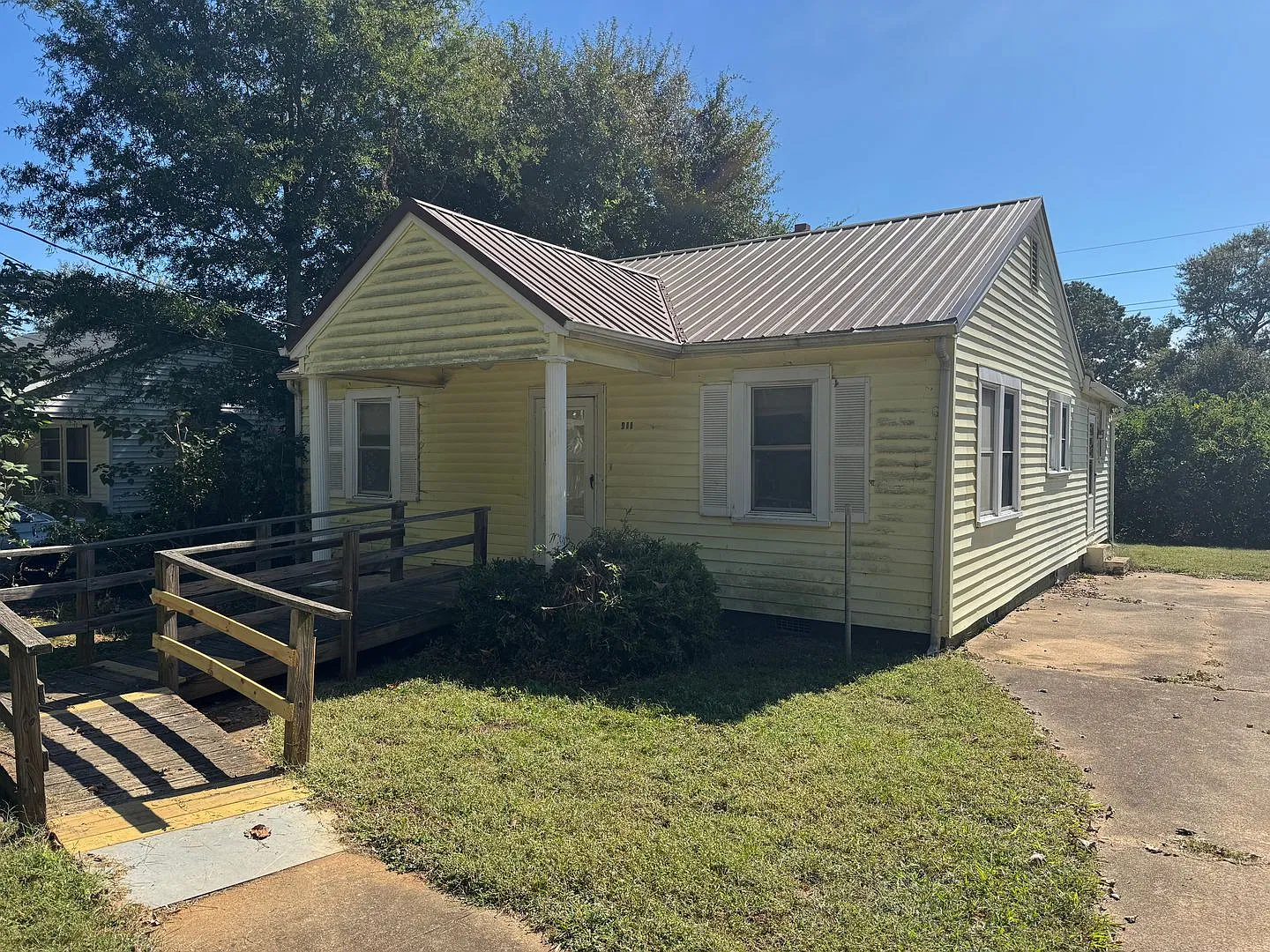 2/1 close to uptown Shelby, NC -- Cleaning will be done — Photo 2