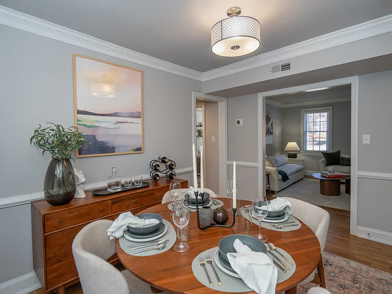 Malvern Manor Apartments — Photo 6