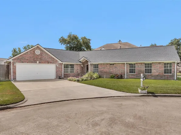 906 Juniper Ct, Tomball, TX 77375
