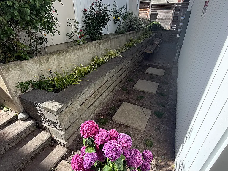 807A Taylor Ave N — Photo 18
