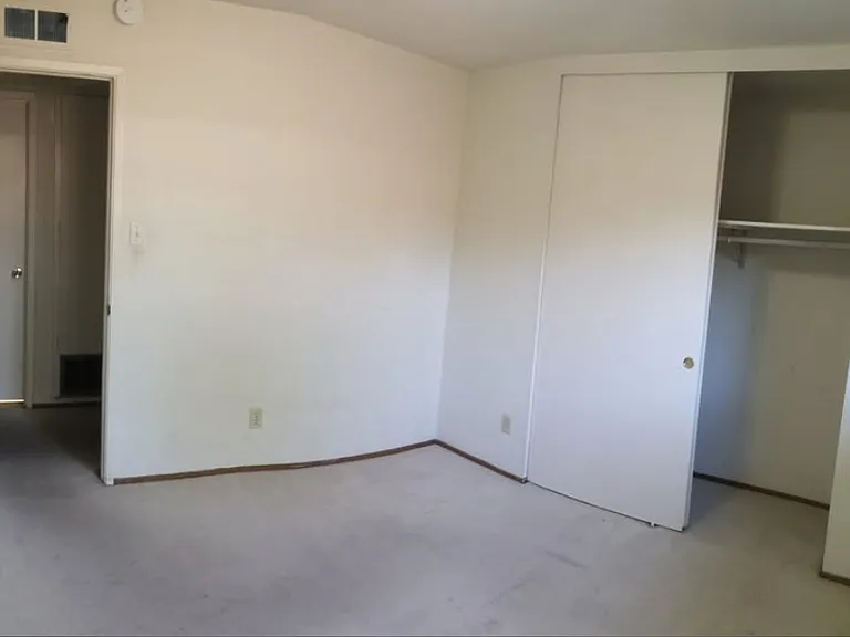 3800 Alma St — Photo 2