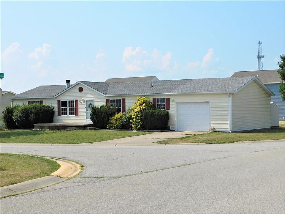 1st image of 1602 W Kole Dr