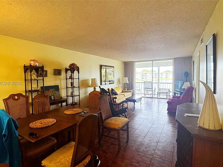 9423 S Hollybrook Lake Dr #203 — Photo 6