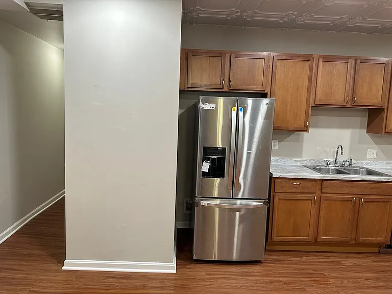 222 N Liberty St #3 — Photo 8