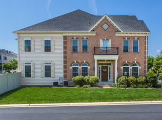 24882 Castleton Dr, Chantilly, VA 20152