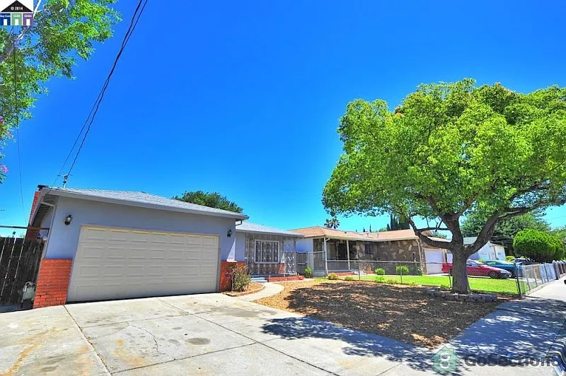 182 William Way photo 1