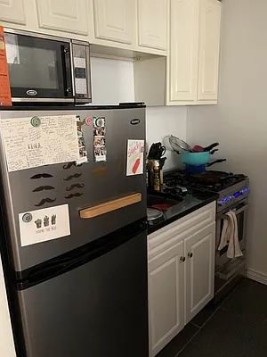 Rented by Salon Realty Corp | media 9