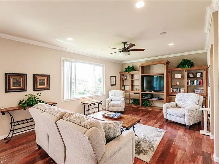 7859 Berkshire Pines Dr — Photo 9
