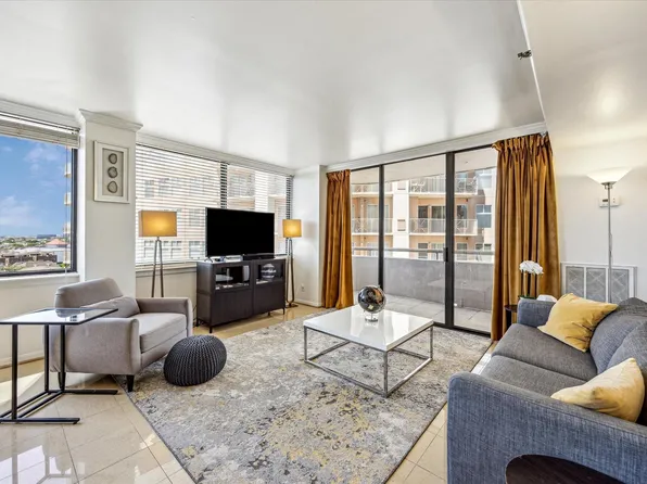 3525 Sage Rd APT 1010, Houston, TX 77056