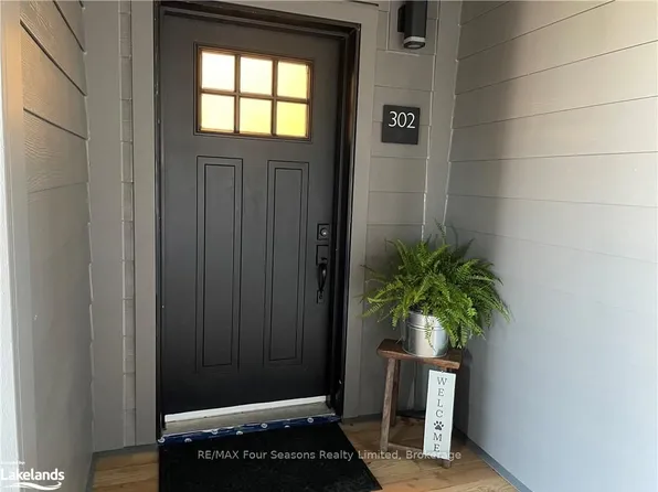 12 Beausoleil Ln #302, Blue Mountains, ON L9Y 2X5