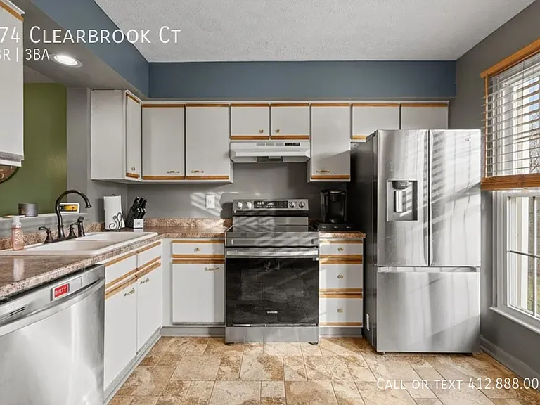 274 Clearbrook Ct — Photo 5