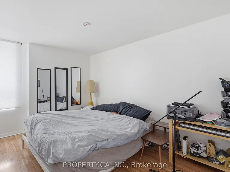 520 Bloor St W #3 — Photo 11