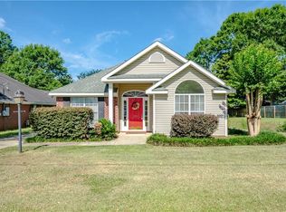 950 Henckley Ave, Mobile, AL 36609