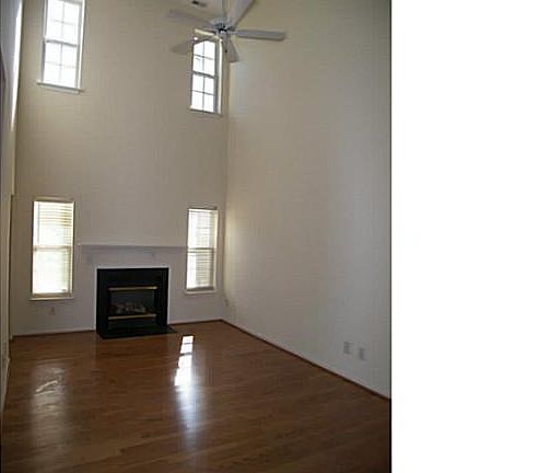 5th image of 6613 Rossford Ln