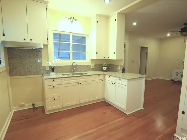 2808 Nihi St, Honolulu, HI 96819