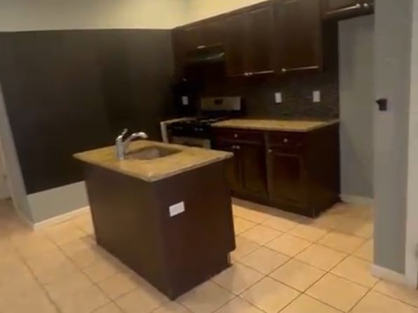 400 9th Ave APT 1R