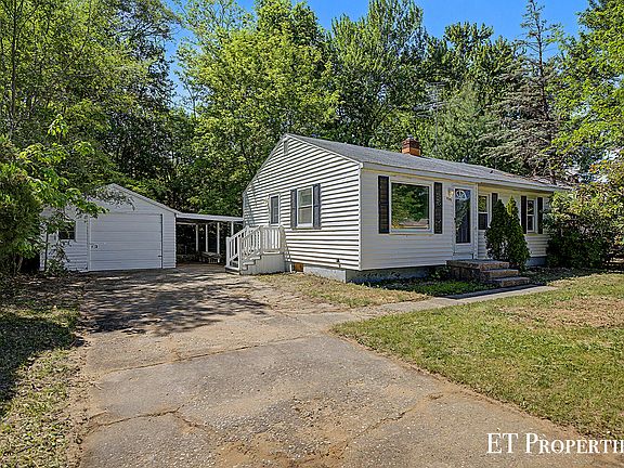 2nd image of 3739 Grape Ave NE