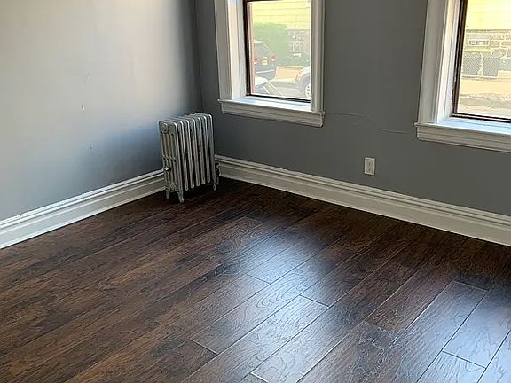 4th image of 143 Duncan Ave #1A
