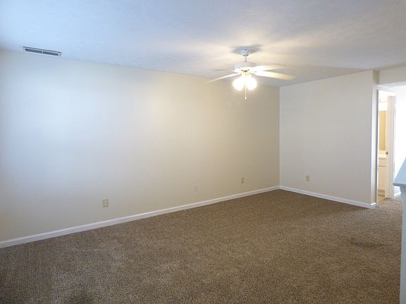 3rd image of 2818 Hanna Pl