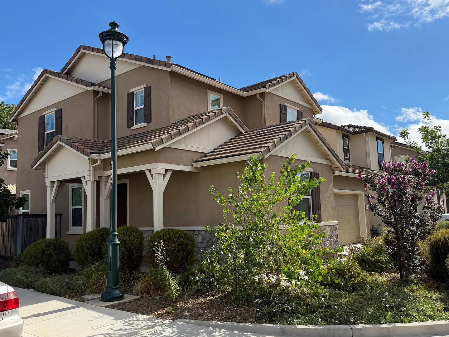 Welcome to 700 Apricot! Located in the heart of Vacaville. — Photo 2