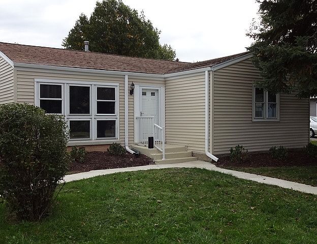 1st image of 2943 Pearl Ave