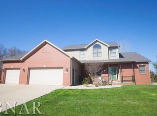 116 Meadow Creek Ct, Lexington, IL