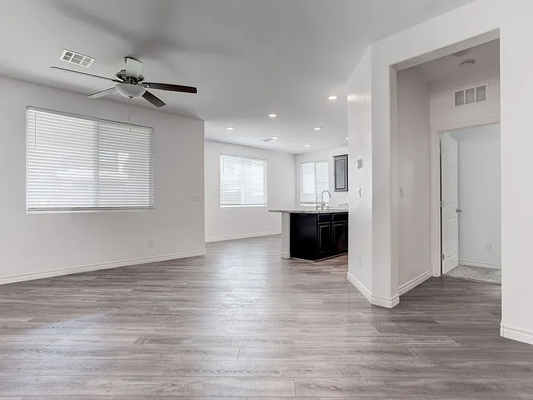 7106 Calvert Cliffs St — Photo 2