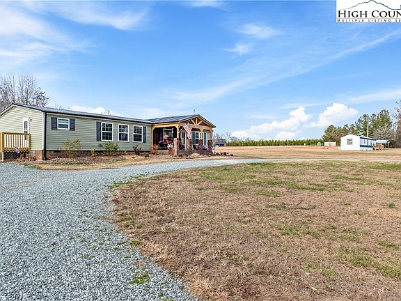 4th image of 640 Perryman Road