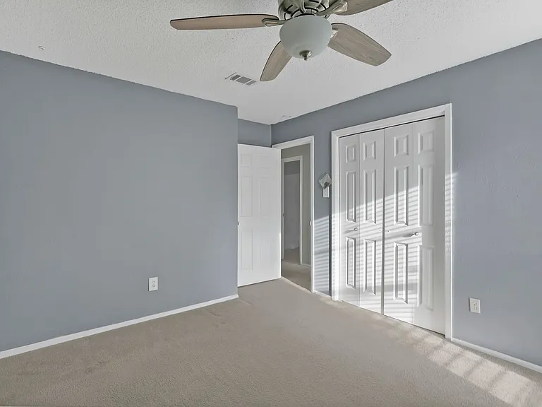 6104 Kelly Elliott Rd — Photo 2